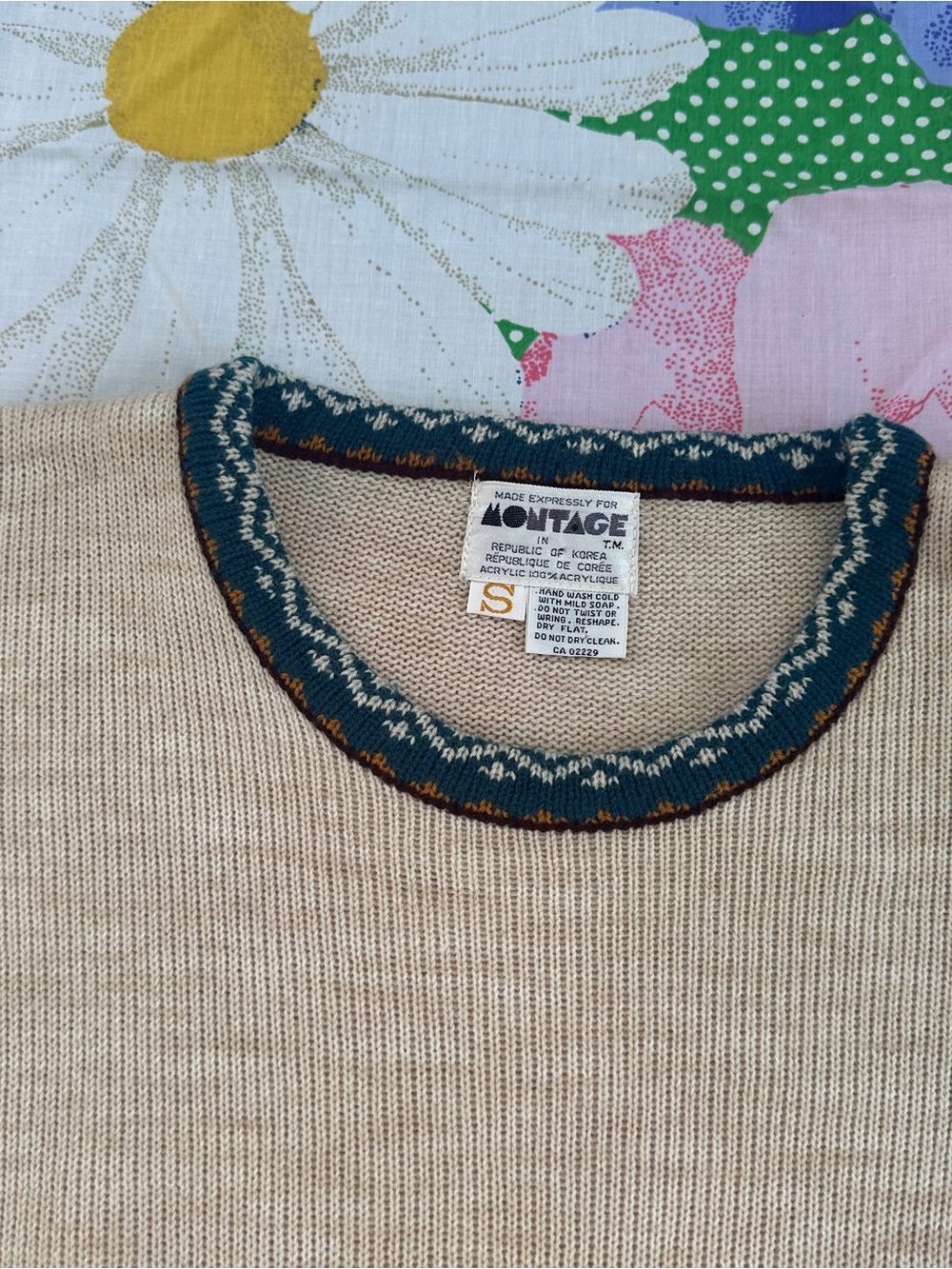 Vintage 70’s Montage Sweater - Picture 5 of 9